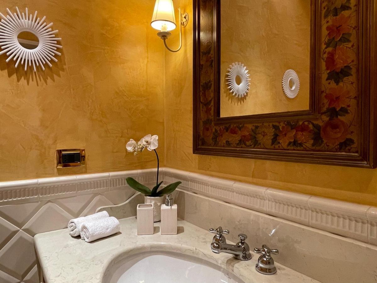 Belle Ile Lake View Suite Cadenabbia Bagian luar foto