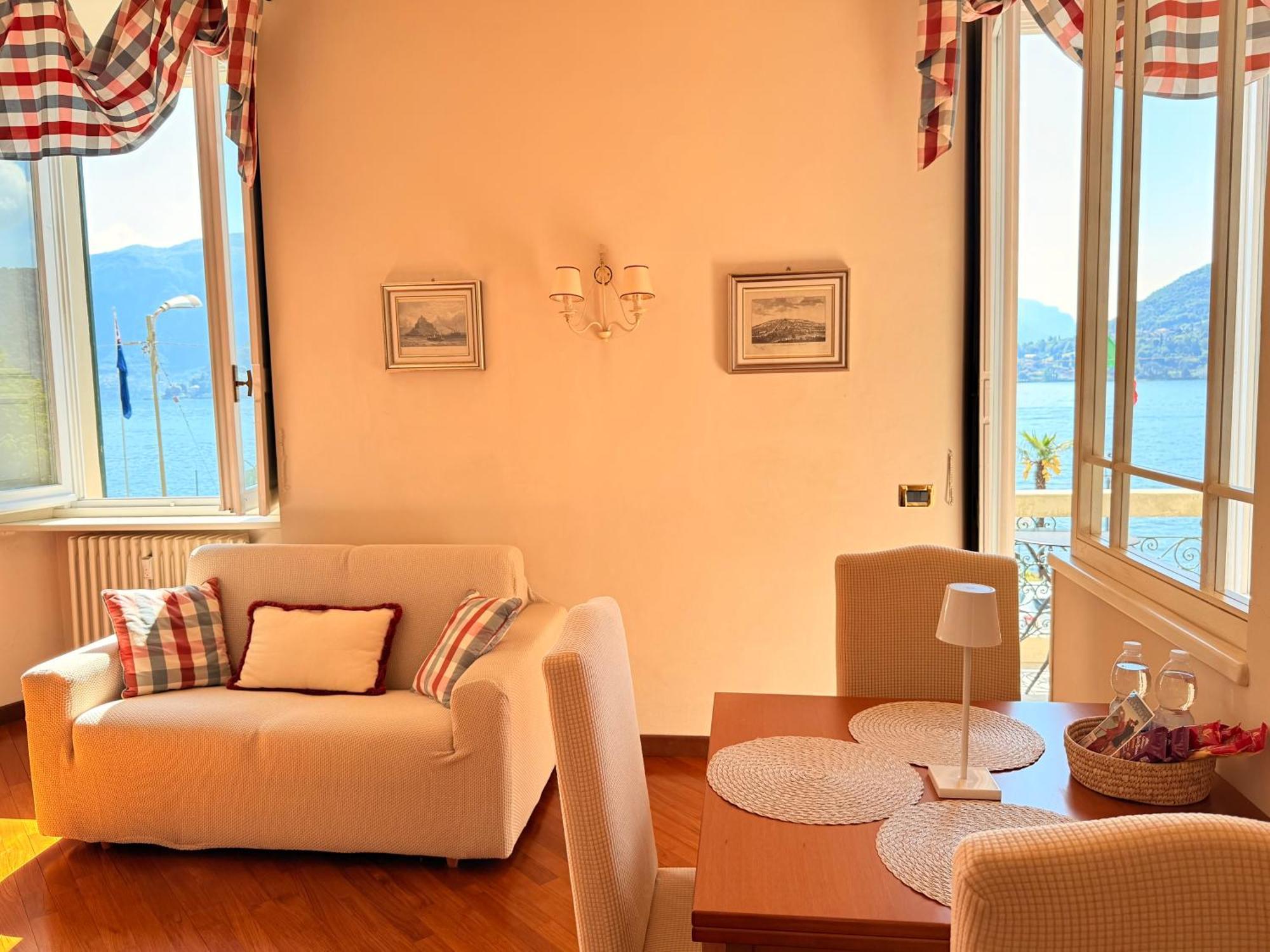 Belle Ile Lake View Suite Cadenabbia Bagian luar foto