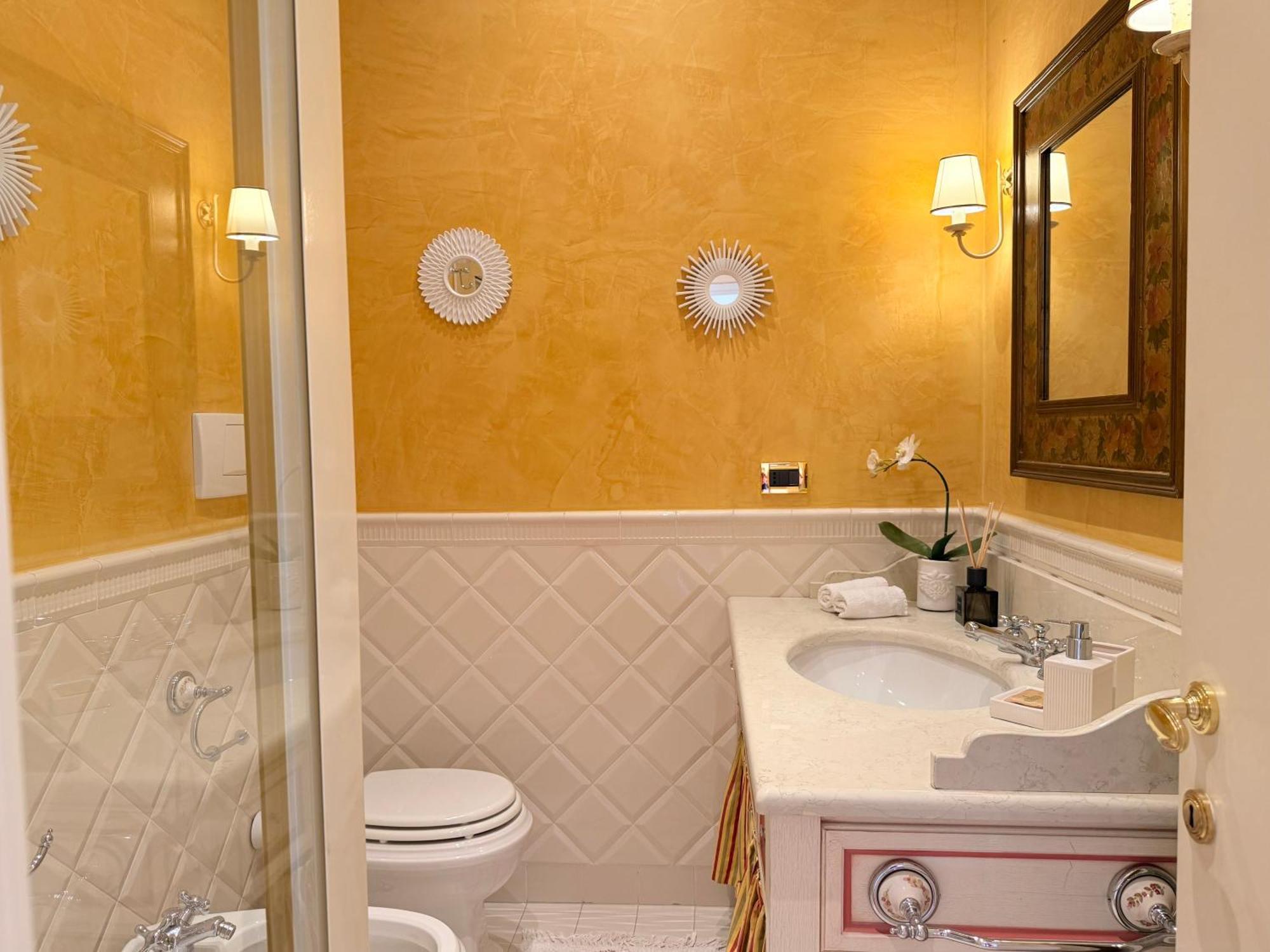 Belle Ile Lake View Suite Cadenabbia Bagian luar foto